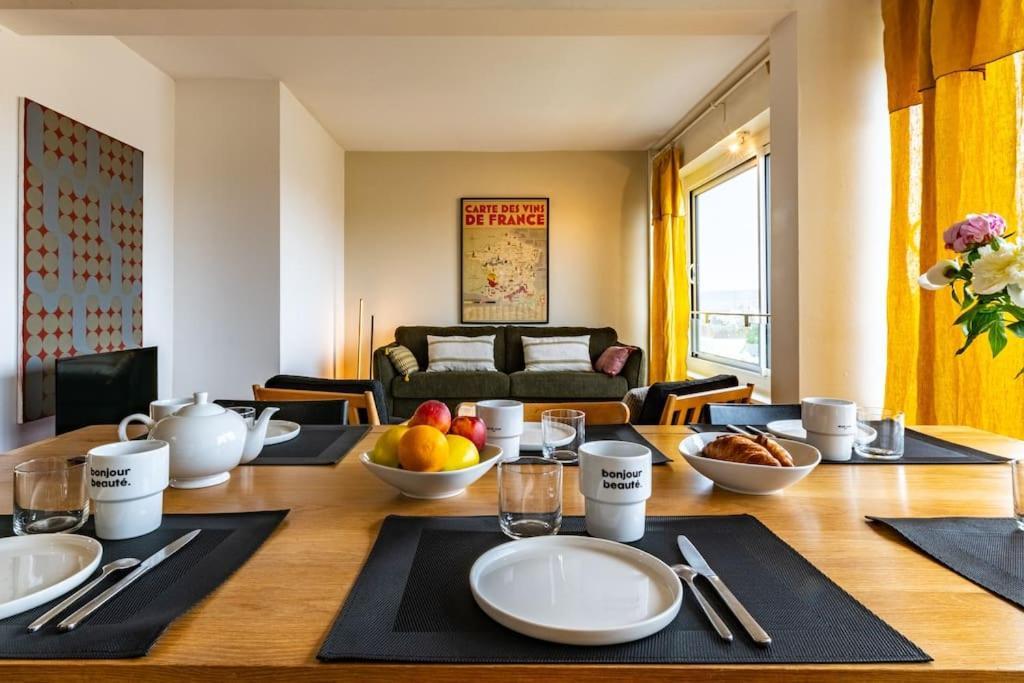 Apartment Le Skyline Lumineux , Vue Imprenable, Calme , Pk