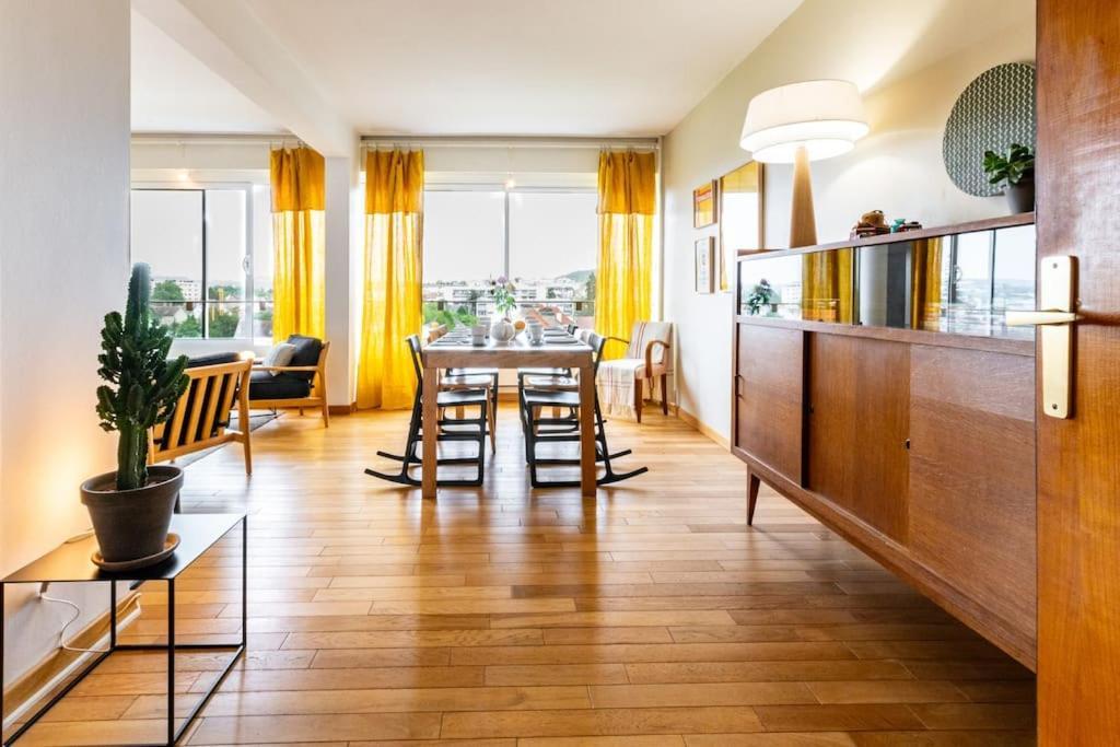 Apartment Le Skyline Lumineux , Vue Imprenable, Calme , Pk *