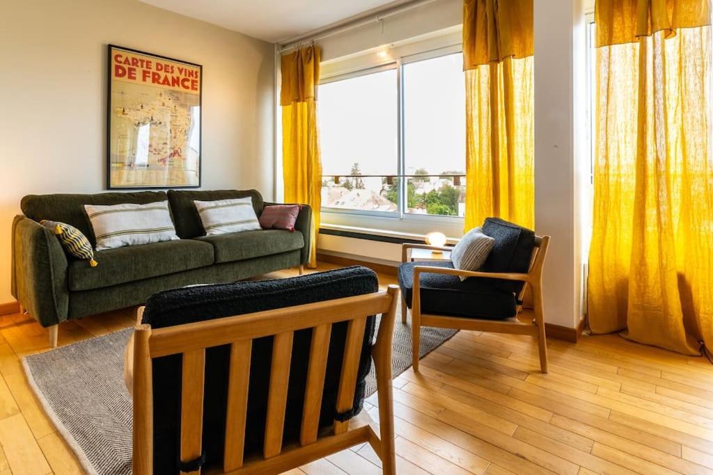 Apartment Le Skyline Lumineux , Vue Imprenable, Calme , Pk *