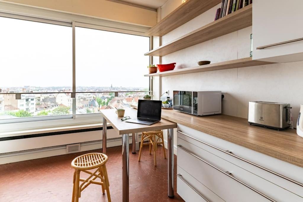 Apartment Le Skyline Lumineux , Vue Imprenable, Calme , Pk Dijon